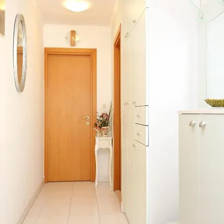 - 11638 דירה ספליט